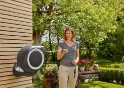 GARDENA Wandslangenbox 15 RollUp S Wit 9 GARDENA Wandslangenbox 15 RollUp S Wit -Tuin Decor Verkoop gardena wandslangenbox 15 rollup s wit 1619704856 1 l